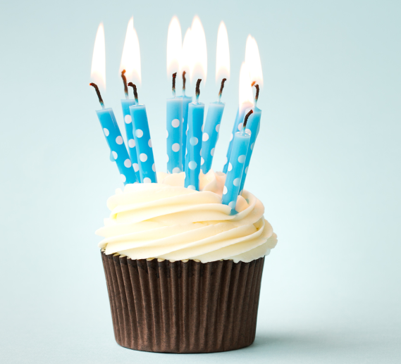 bigstock-Birthday-cupcake-49842404